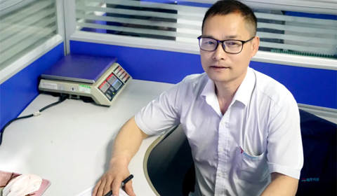 Seal carving deep affection --Jinhong Electric Ma Xuliang